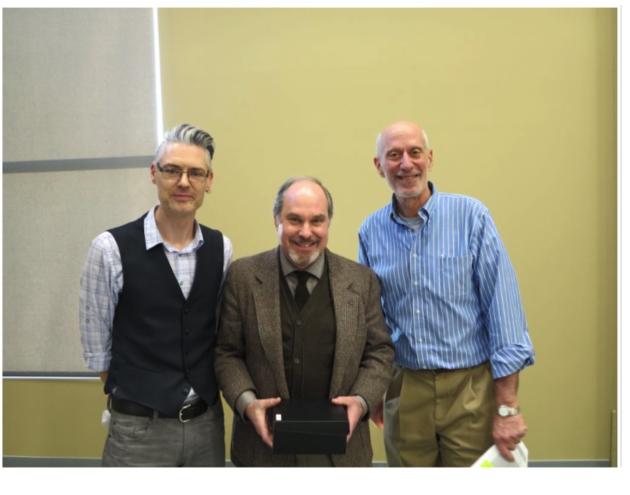 Thomas receives Long Service Award from Augustana Faculty U of A